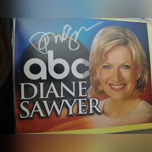 Autographed Diane Sawyer 8x10 photo